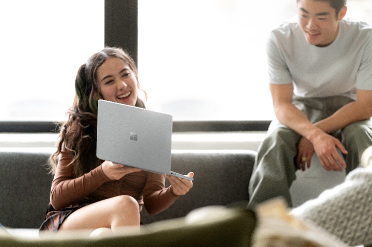 微软Surface Laptop Go 2
