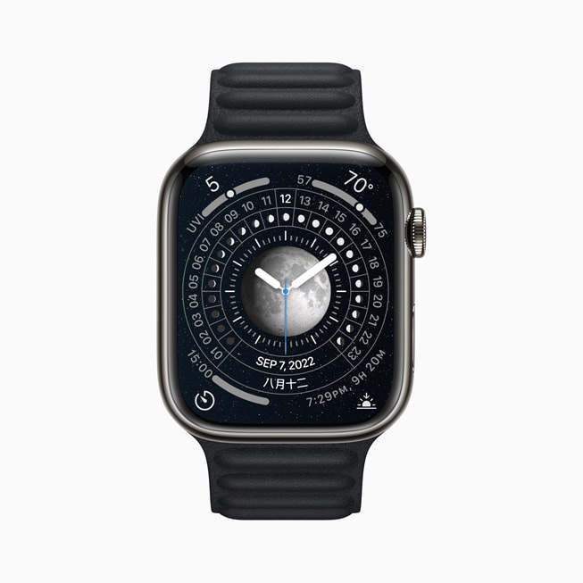 Apple Watch Series 8 显示“月相”表盘